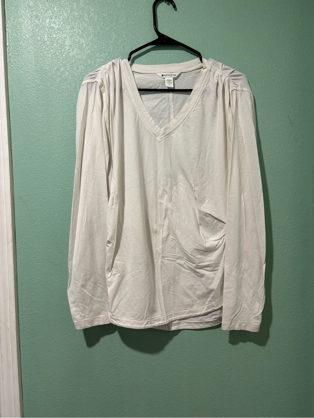Athleta White V-Neck Long Sleeve Pullover
